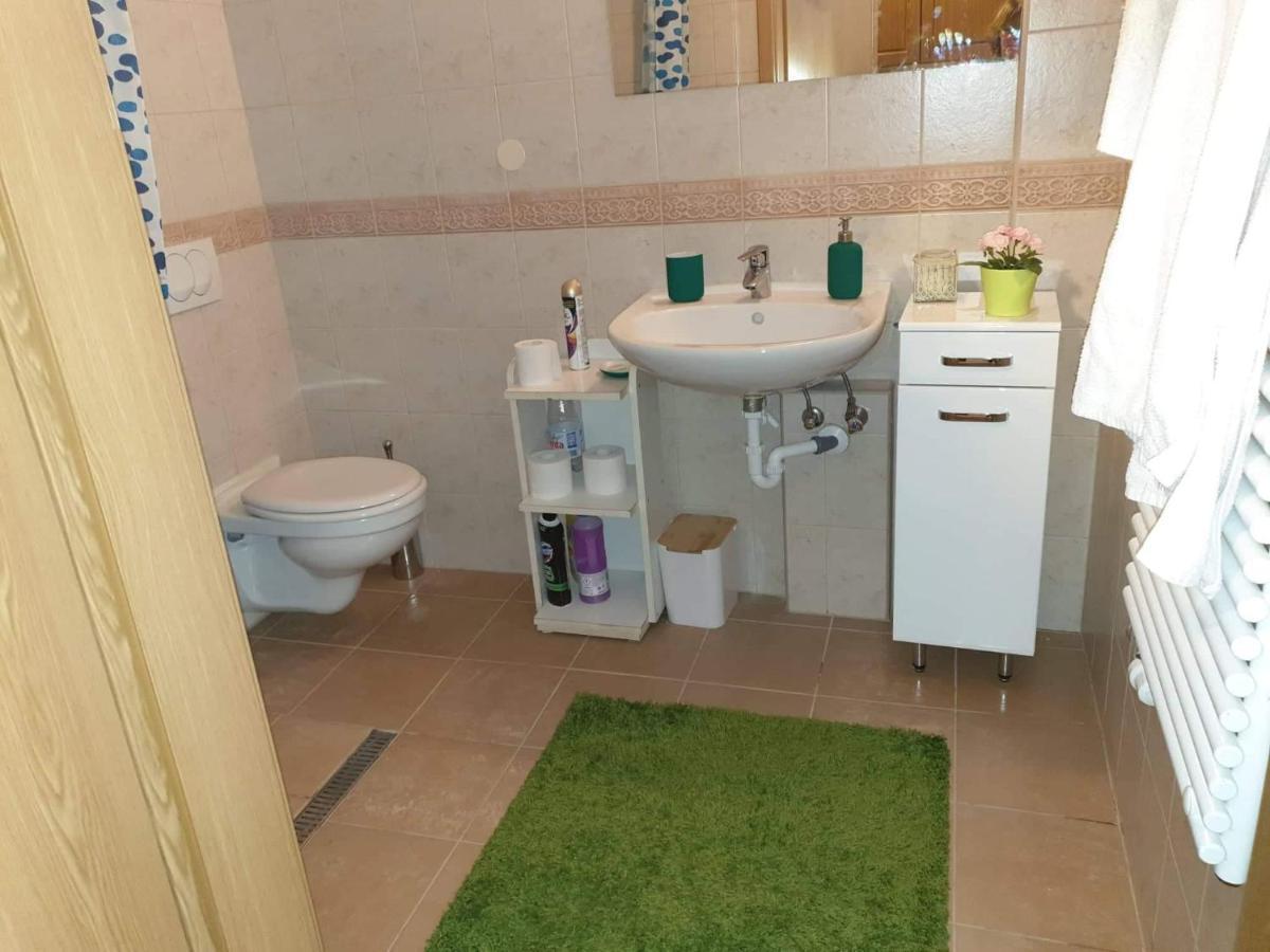 Relax Apartman Veresegyhaz Ngoại thất bức ảnh
